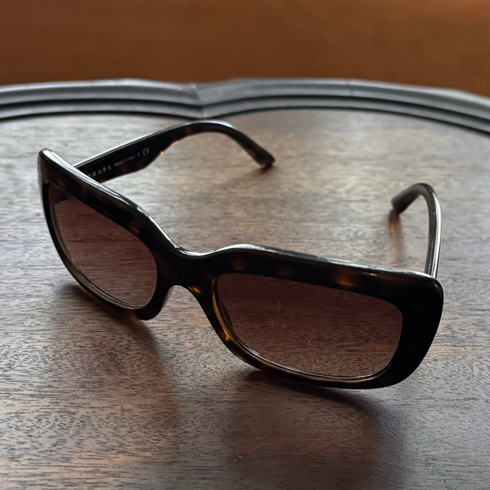 Prada brown speckled sunglasses - used